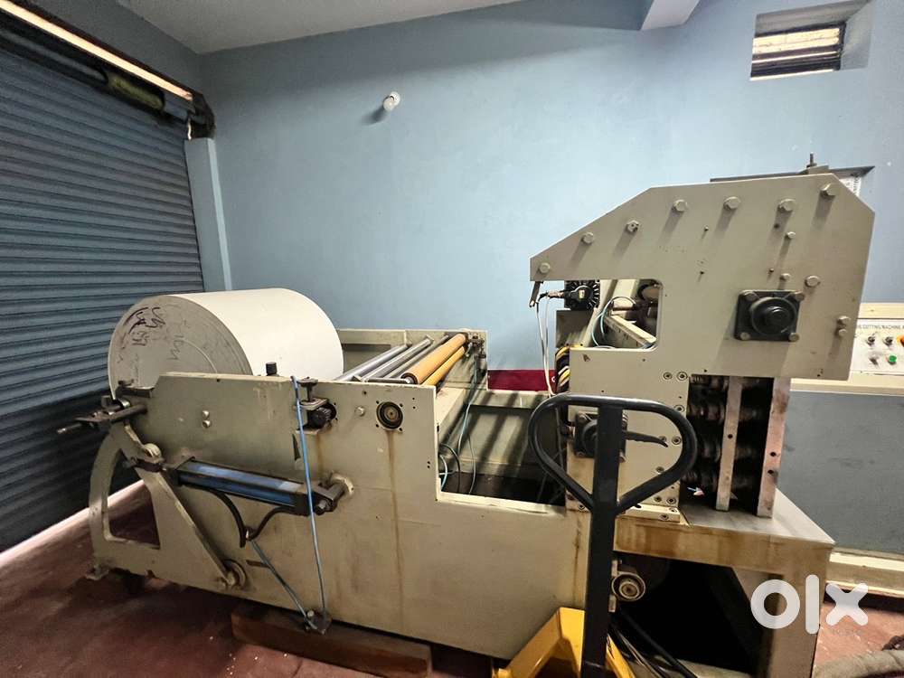 Paper cup punching machine