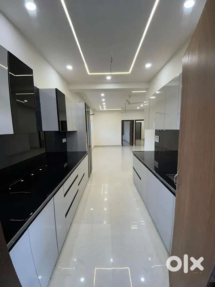 Newly 3bhk with lift specious flat for sale in gated society