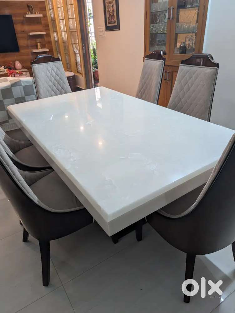 New Dining Table - Premium white onyx marble