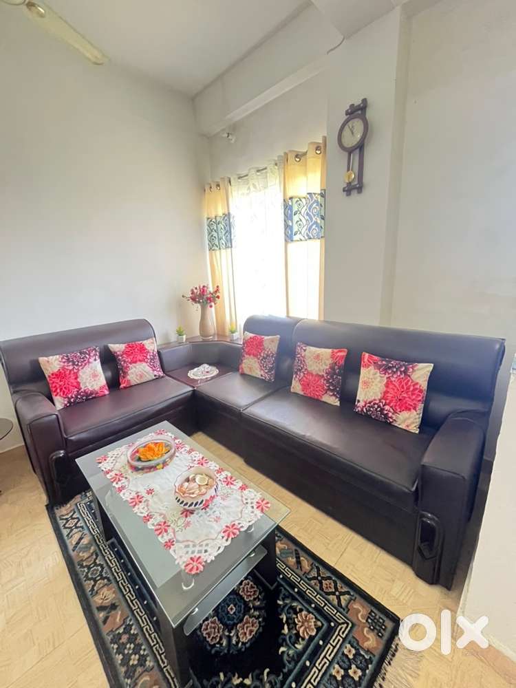 Excellent condition Sofa Set for sale