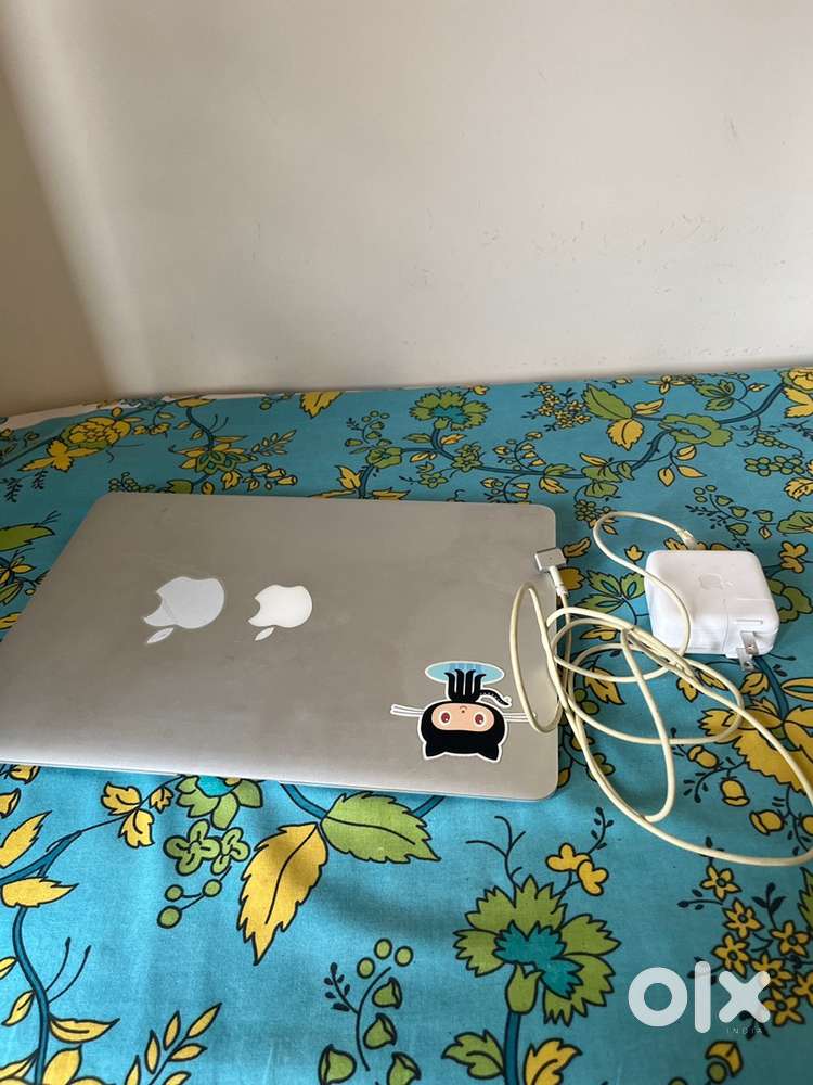 Apple laptop 13” 2016 model
