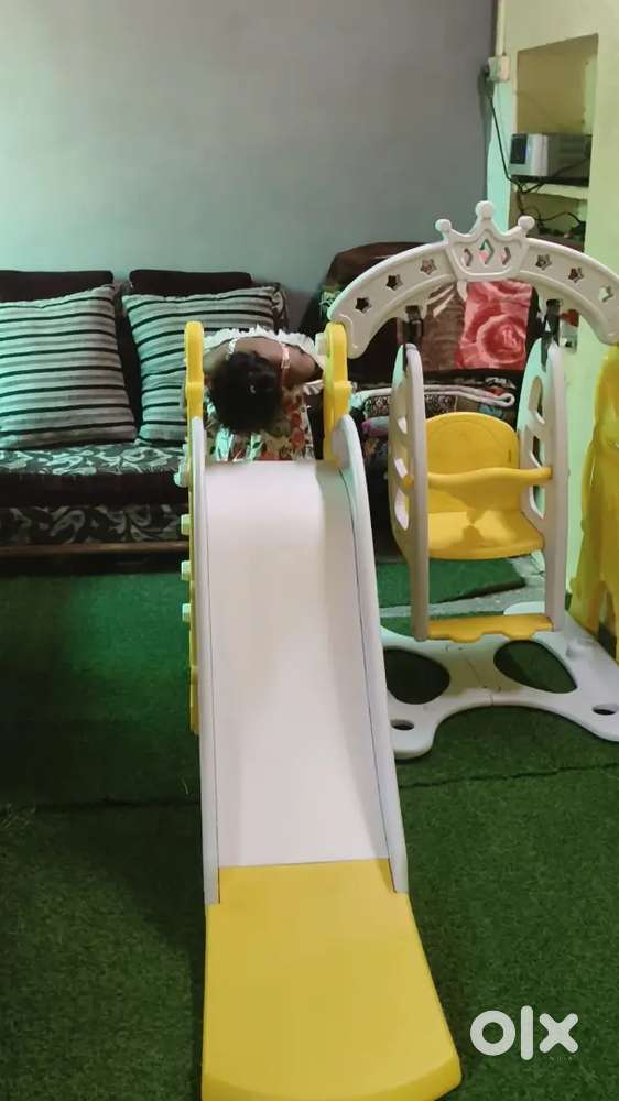 Slider with swing