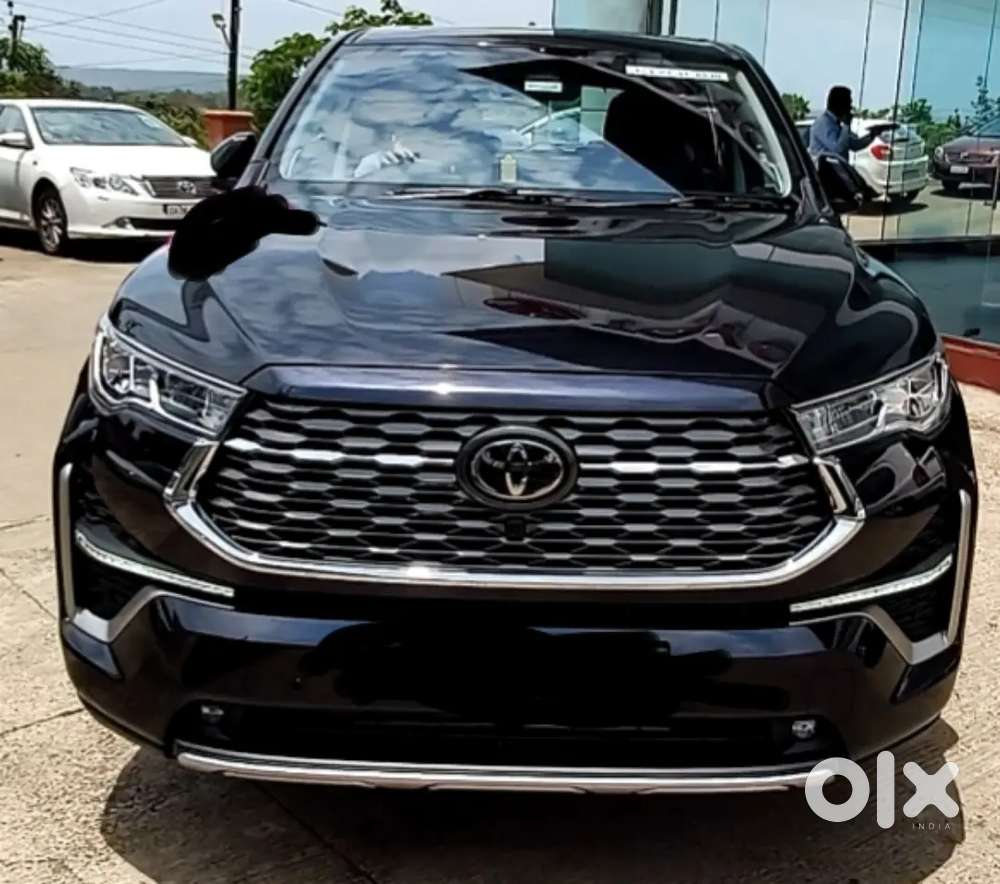 Toyota Innova Hycross 2024 Petrol 35000 Km Driven North Goa