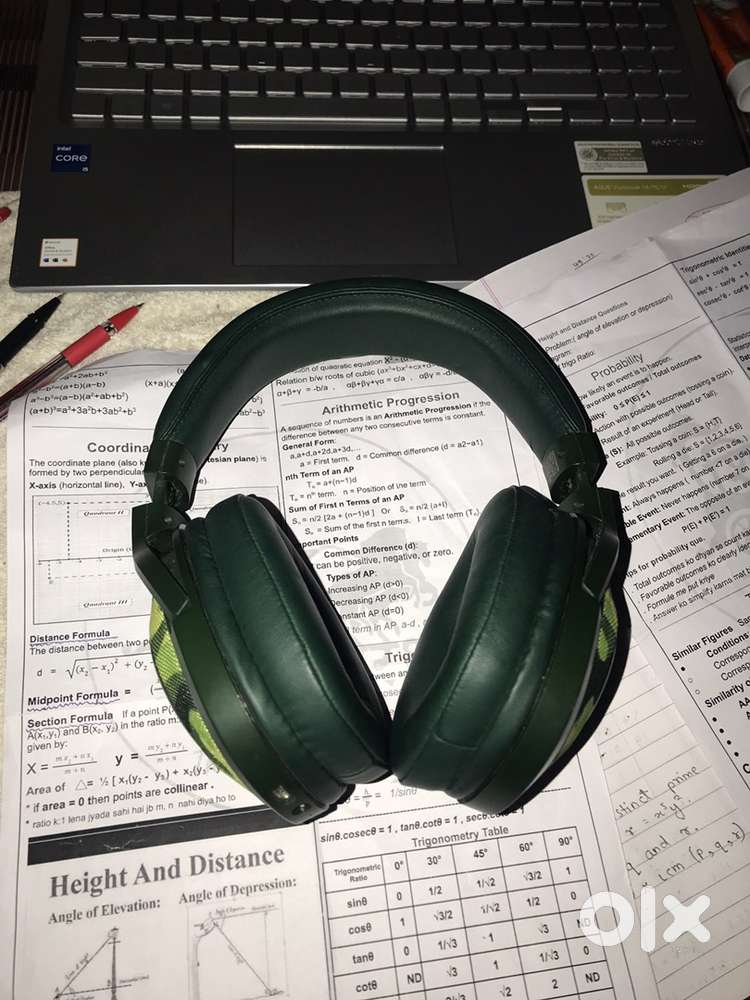 Boat rockerz 550 headphone