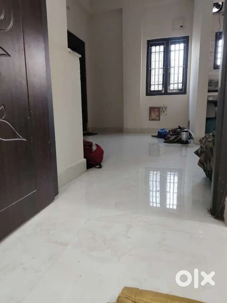 NEED FEMALE ROOMATE,I AM A MALE