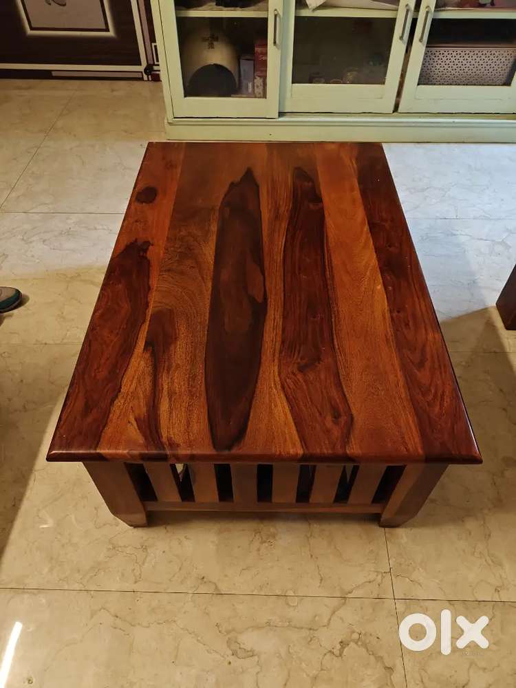 Quartz Sheesham Wood Coffee Table with Open Storage (Honey Finish)