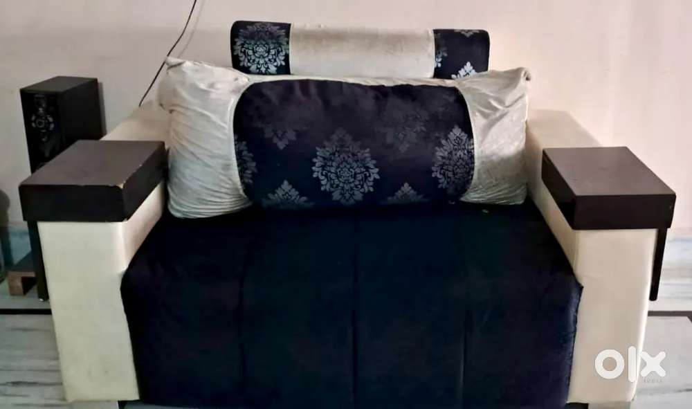 7 Seater Sofa with good posture