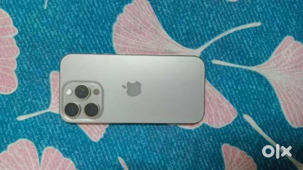iPhone 16 pro natural titanium 128 gb