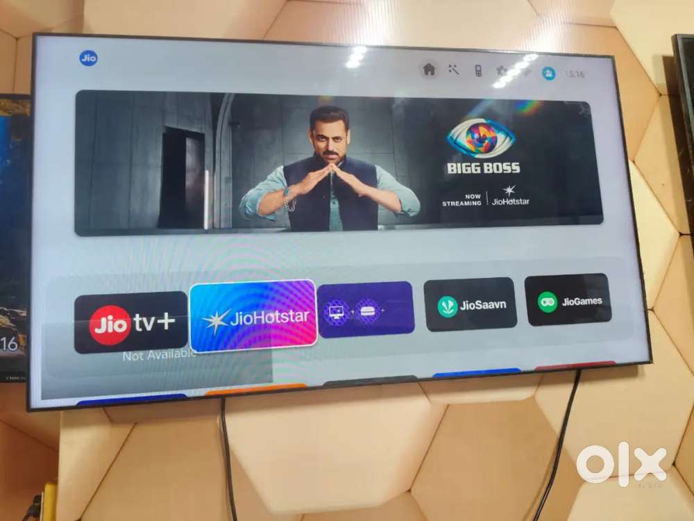 Tata croma portable AC and samsang 4k altra