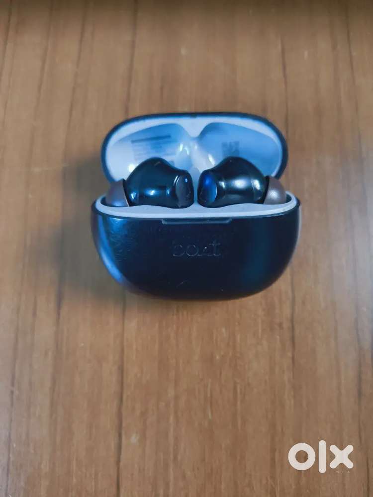 Boat Earbuds airdopes supreme