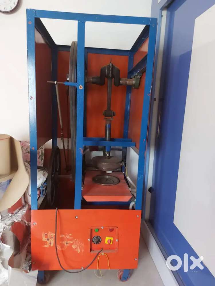 Paper plates making machine