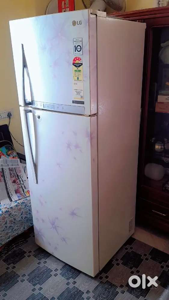 LG Big double door fridge available for sale MINT CONDITION