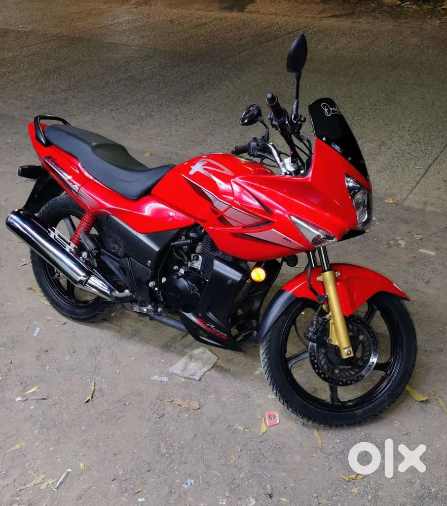 Hero Karizma R in Sports Red 2014