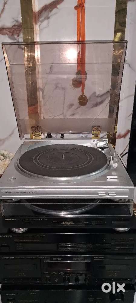 DENON DP29F TURNTABLE BELT DRIVE MAGNETIC CARTRIDGE