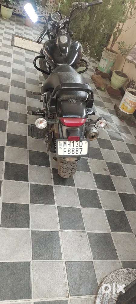 Bajaj avenger 180