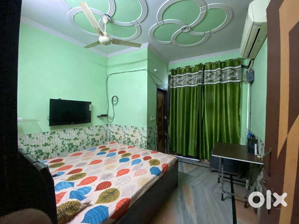 1BHK FULLY FURNISHED ROOM WITH SPLIT AC NEAR UTTAM NAGAR METRO STATION