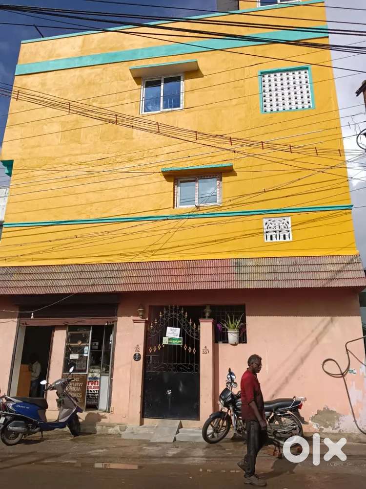 Lease Available For Single Bedroom - 6 Lakhs and 800 Maintenance