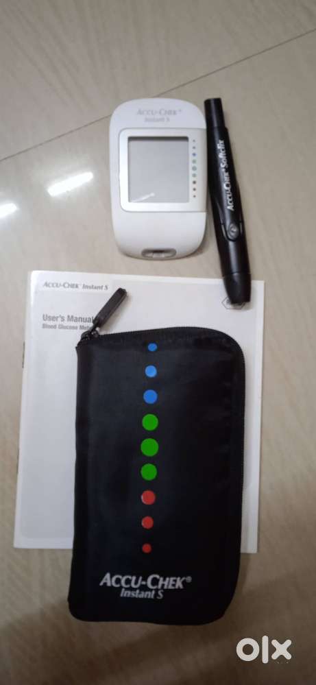 Accu check instant S Glucose meter