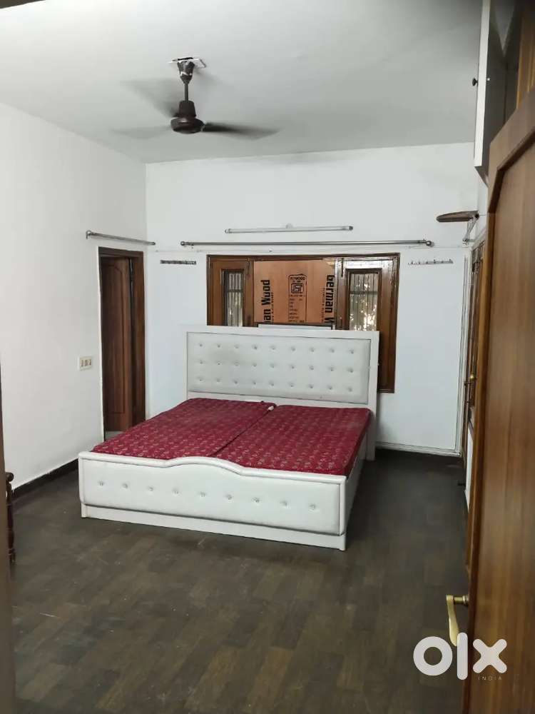 OWNER FREE 1 ROOM FULLY FURNISHED SET HOUSE AVAILABLE ON SEC 12A PKL