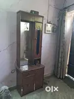 Dressing table