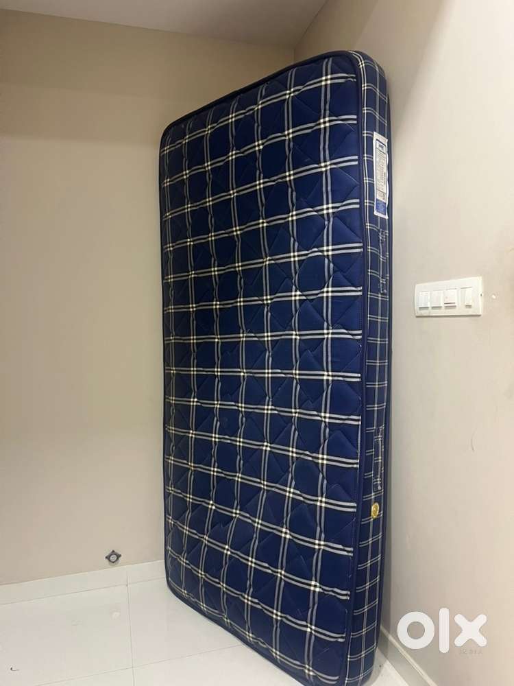 Matress 6’x3.5’