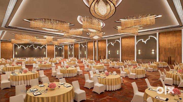 Waiter (Fresher) - Food or Accommodation Available Hai.