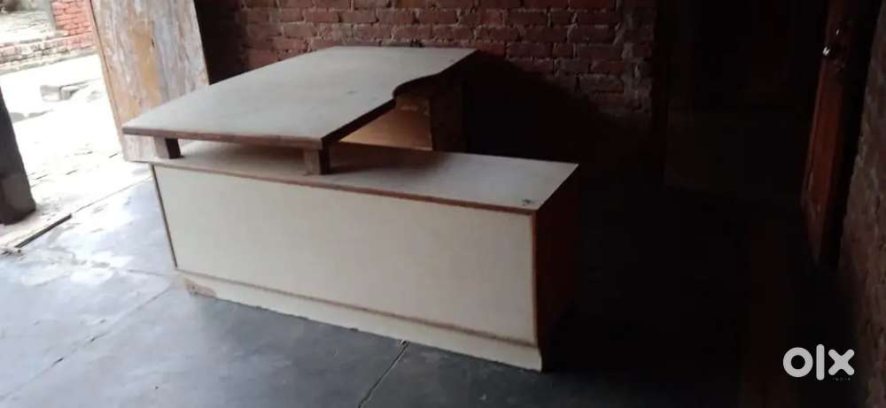 Large Full size Office Table