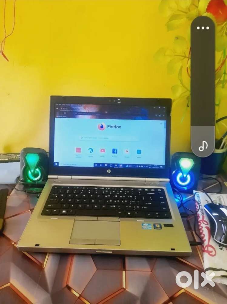 Hp elitebook i5 4 gb ram 512 hard disk 4 gb graphics card