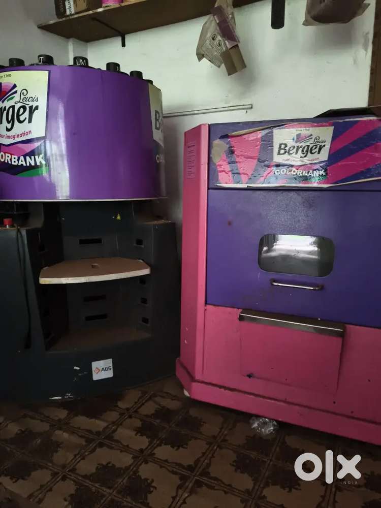 Berger color bank tinting machine and mixer