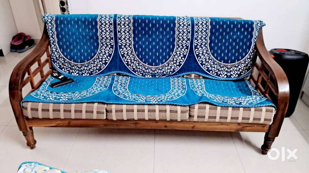 Wooden Sofa Set 3+1+1(Sofa Cover included) in Excellent Condition