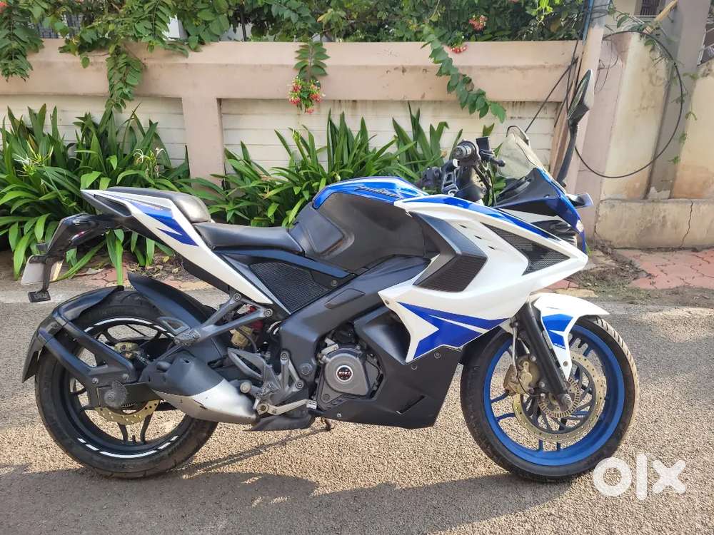 Amazing condition bajaj pulsar RS 200( 2018)