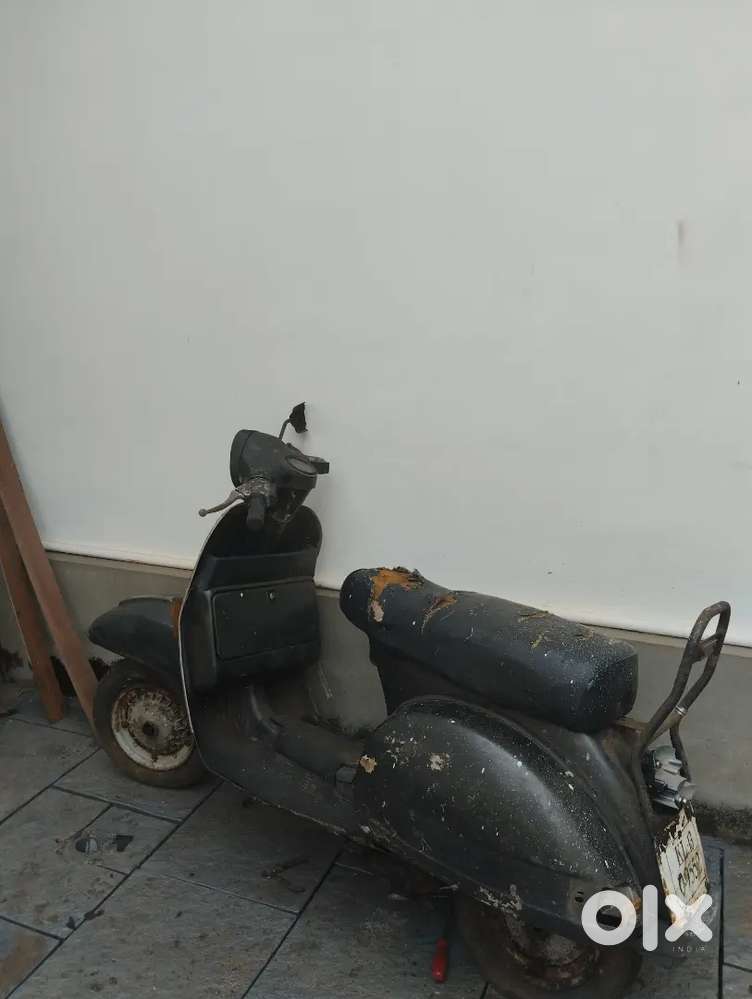 Vespa nv urgent sale