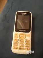 Samsung keypad mobile with multimedia nd torch etc good condition  mai