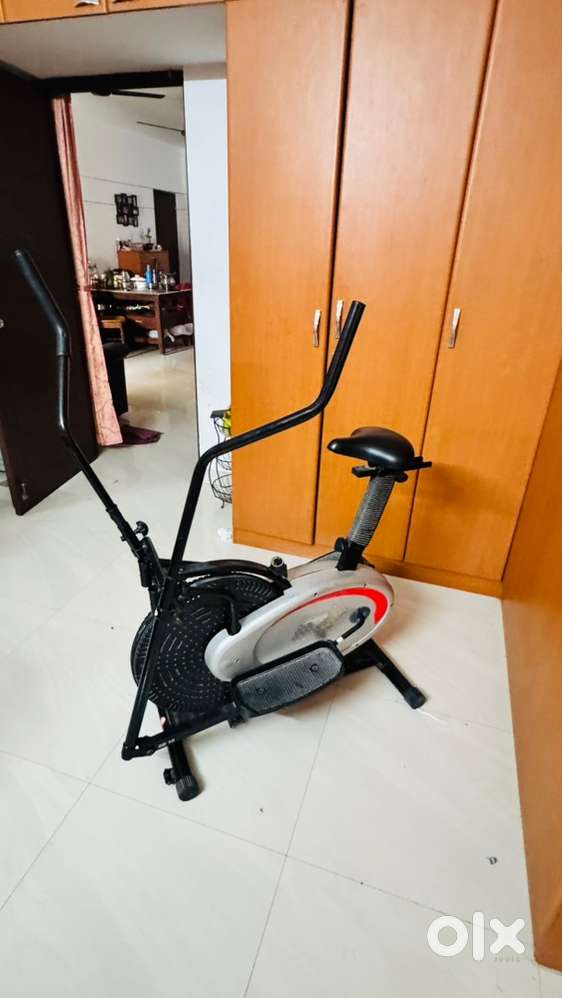 2-in-1 Elliptical Cross Trainer Exercise Bike – Good Condition