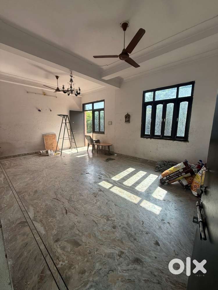 Room/whole for Rent & warehouse/commercial