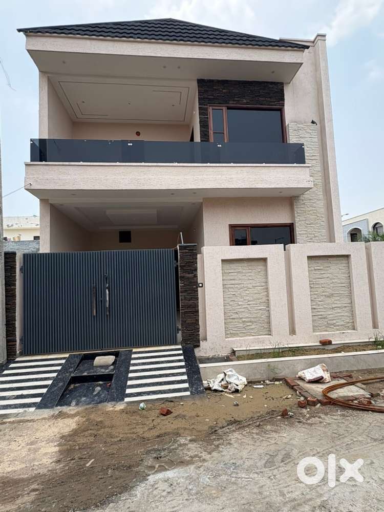 150 gaj Home For sale