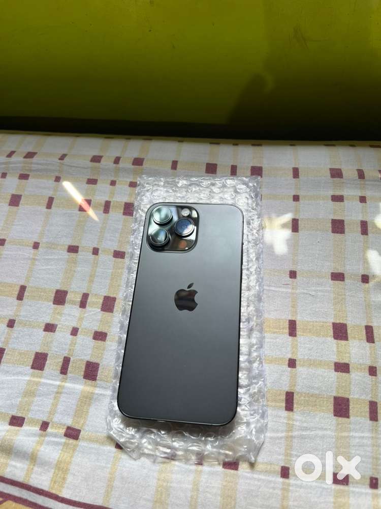IPHONE 14 PRO MAX  GOOD CANDITOIN..BLACK-68K / PARPLE-65k.