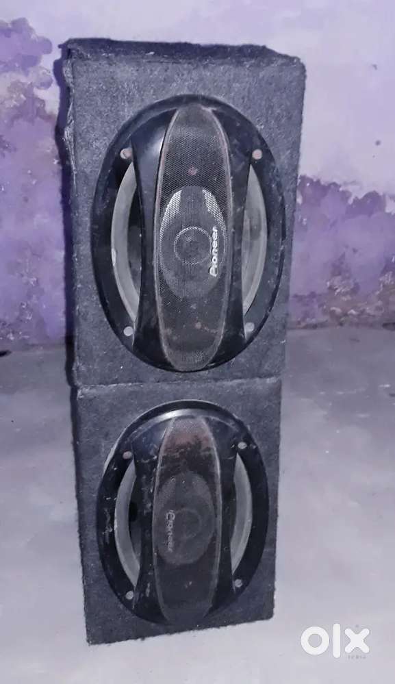 Car DJ for listen music