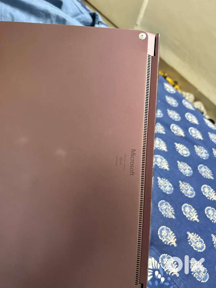 Microsoft Surface Laptop