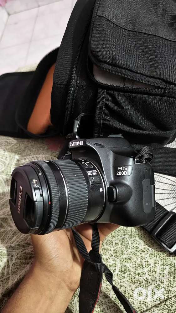 Canon 200D Mark 2 with kit lens