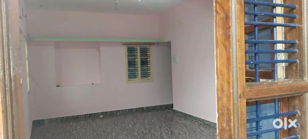 3 bhk with 24 hrs water with borewell