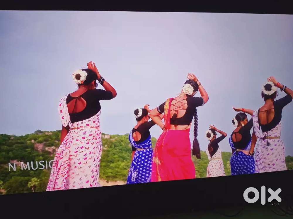 Real me tech life 65inch tv