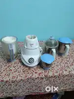 Prestige Iris 750W Mixer Grinder with 3 Jars and 1 Juicer Jar