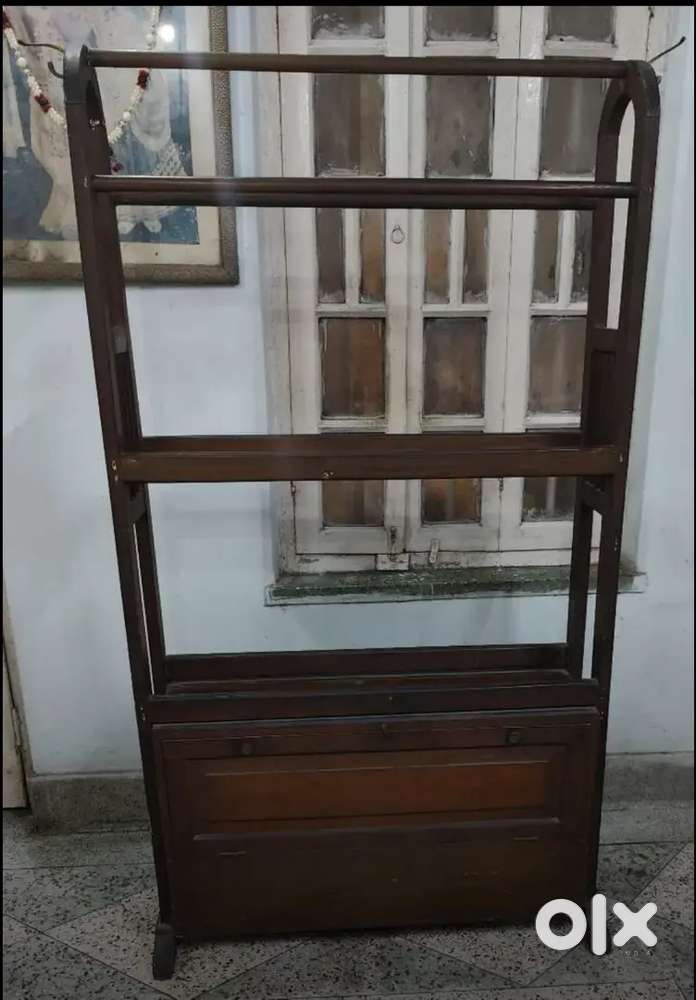 Alna Furniture - Wooden Rack (Dress Stand or Hanger).