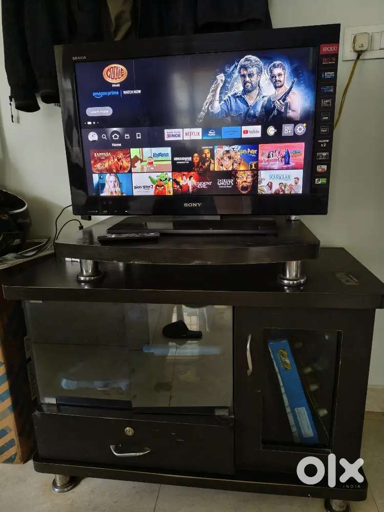 Sony BX300 26 TV with stand and amazon fire stick