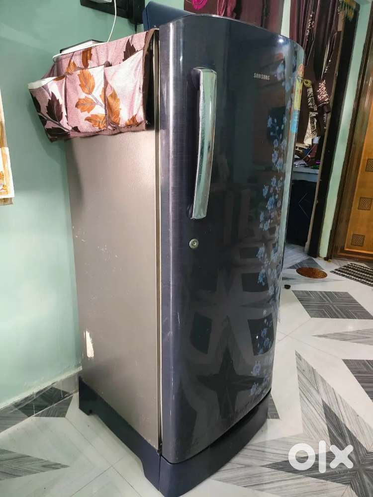 Samsung 5 Star Refrigerator – Excellent Condition, Energy‑Efficient