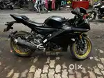 YAMAHA (R15) V4. MAT BLACK 2
