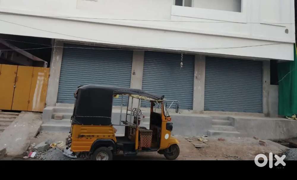 3 shops each 10 X 10 on rent for 5000 each