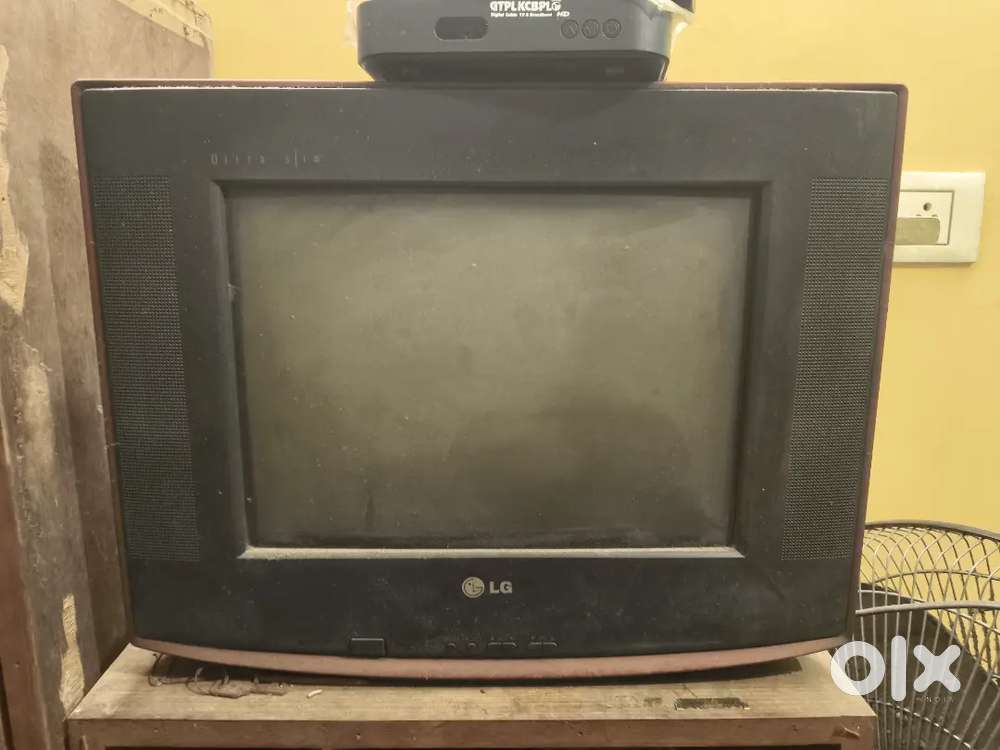 LG Tv 15 normal color