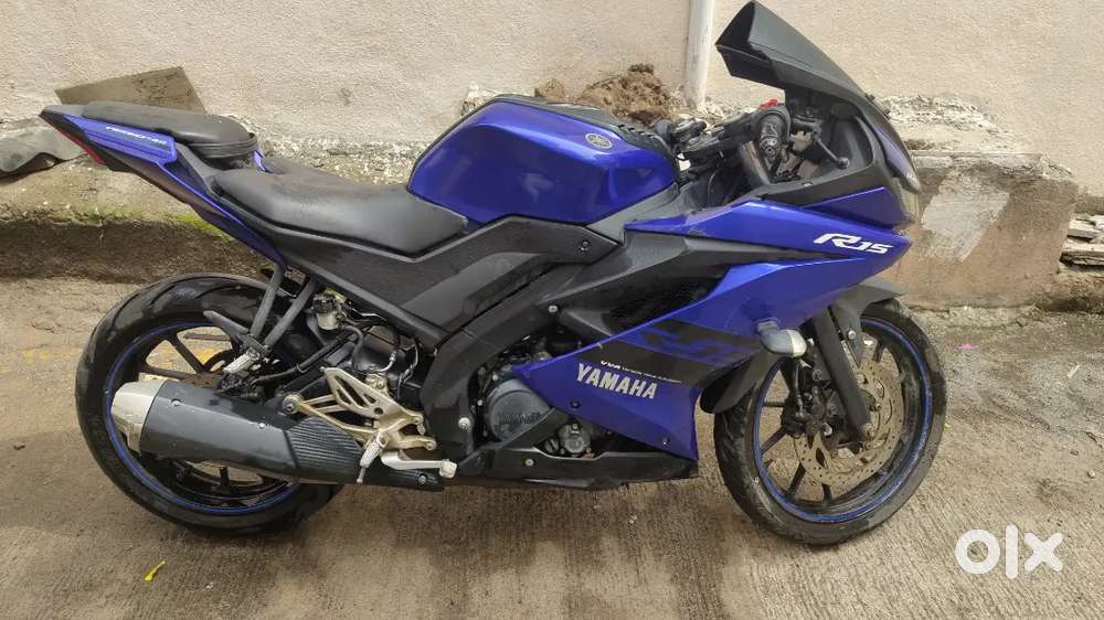 Yamaha R15 V3